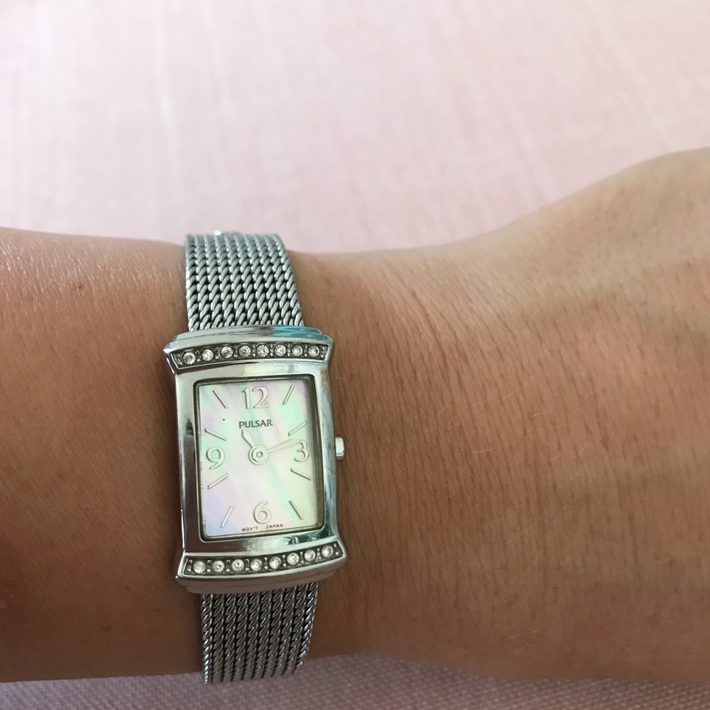 Elegant Pulsar watch - Picture 8 of 10